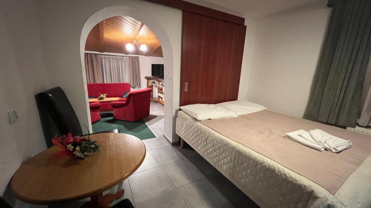 Larysa Agro Bed & Breakfast *